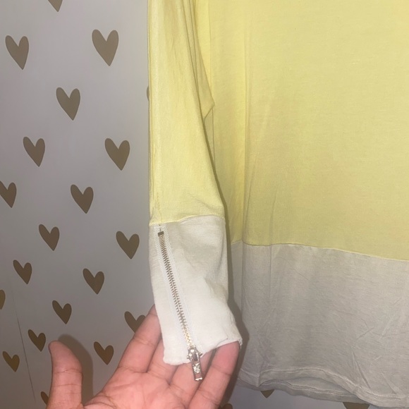 Cheerful bright blouse - Picture 3 of 5